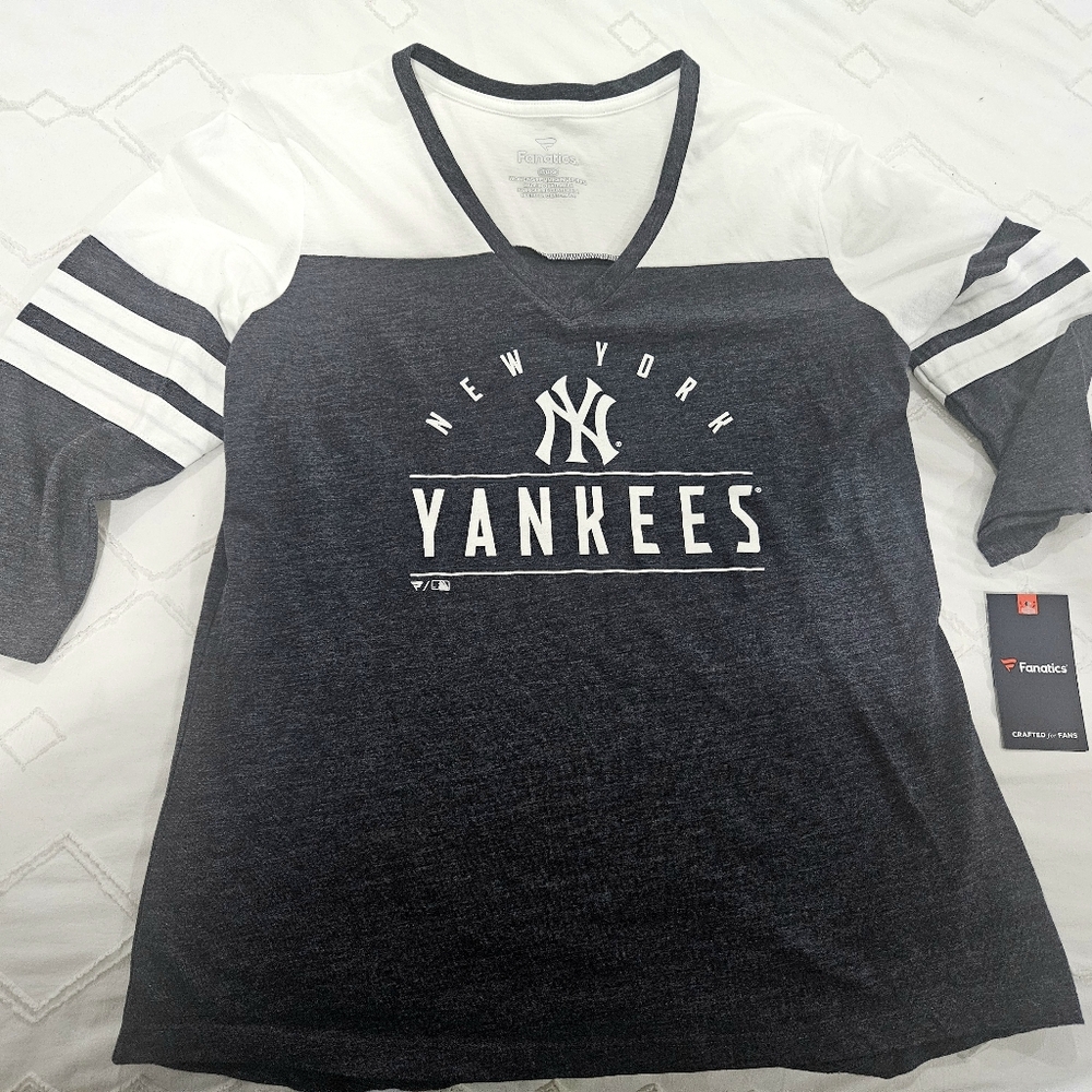 New York Yankees Women's shirt